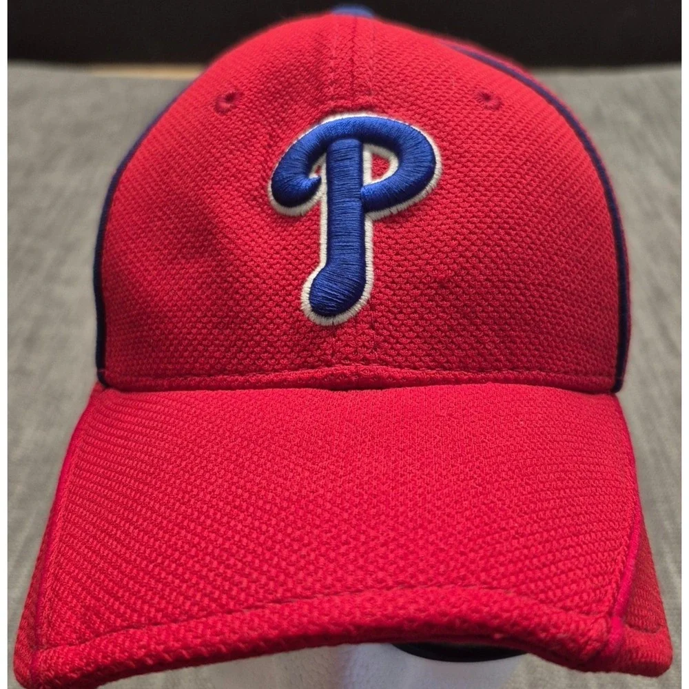 Philadelphia Phillies red fitted hat‎ blue team logo New Era Small/Medium  MLB